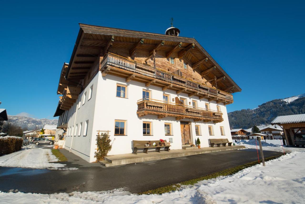 Ferienwohnung Huberhof Oberndorf in Tirol Luaran gambar